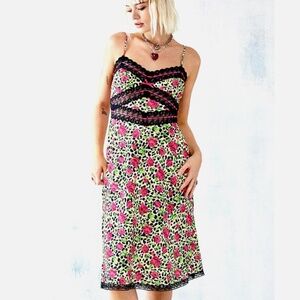 NWOT Betsey Johnson Hollywood Pinup Lace Retro Animal and ROSE Slip Dress M